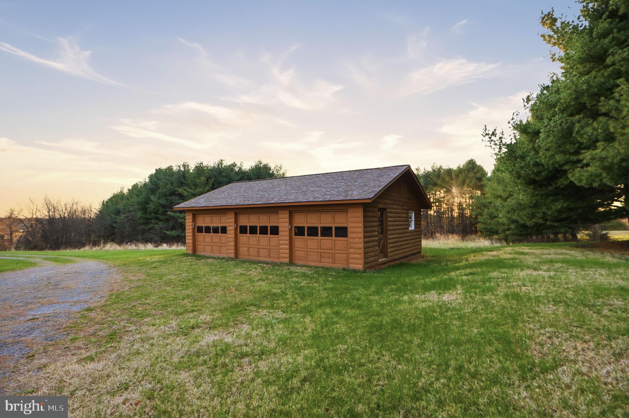21142 Westerly Road Poolesville, MD 20837 - Photo 38 of 76 3 Car Garage!
