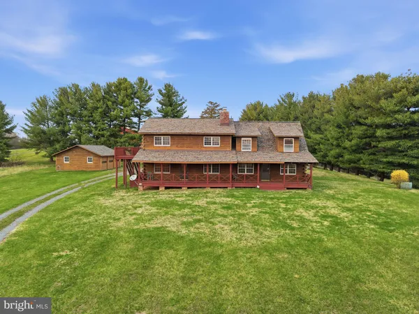 $999,900 | 21142 Westerly Road, Poolesville, MD 20837