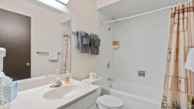 $649,900 | 35 Walkers Cay Drive, Osage Beach, MO 65065