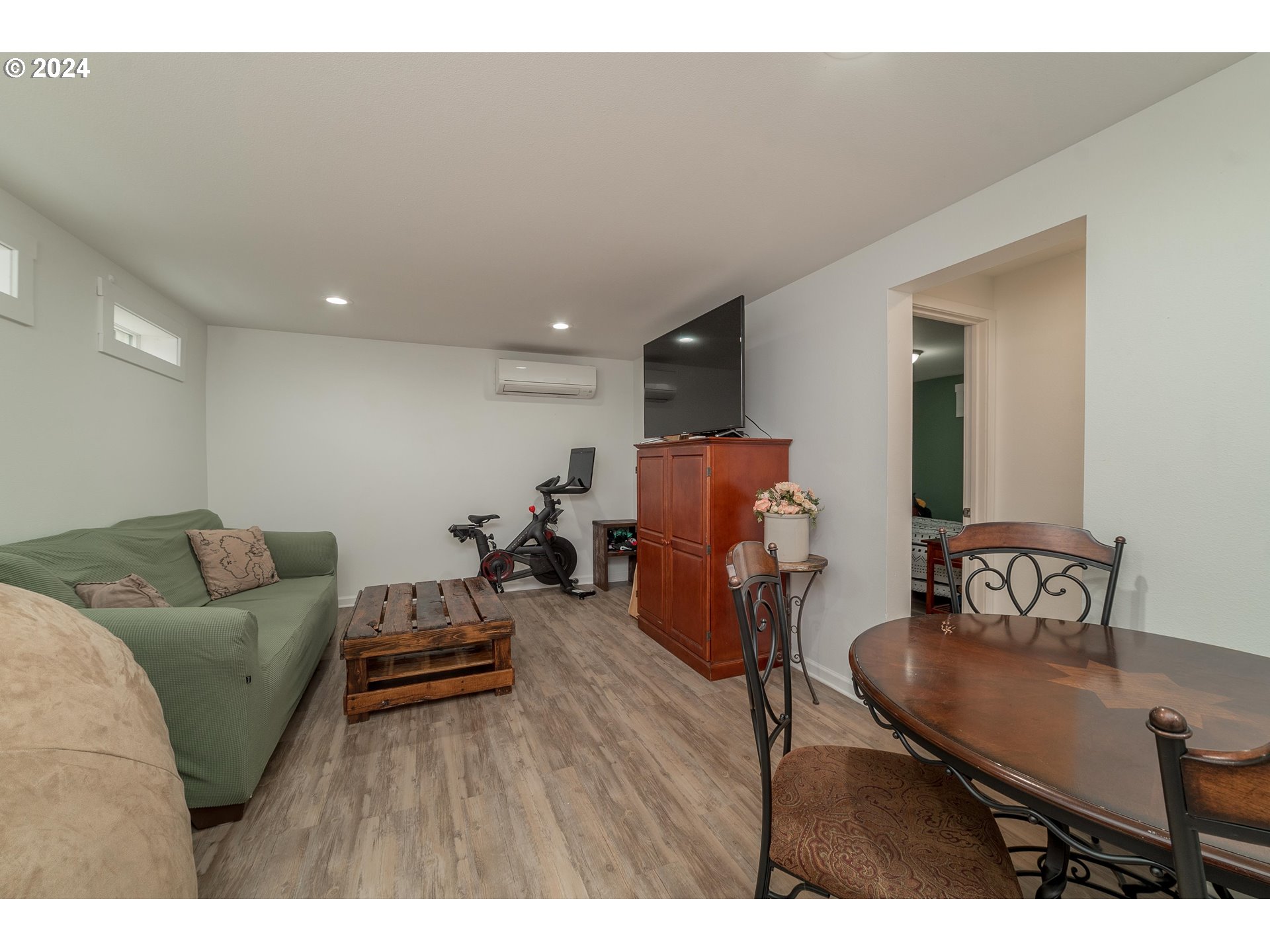 635 Clark Creek Road Longview, WA 98632 - Photo 25 of 46 Family Room