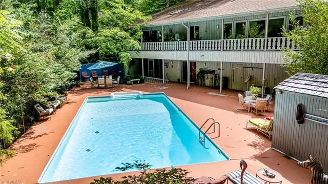 $830,000 | 565 Knob View Drive, Winston-Salem, NC 27104