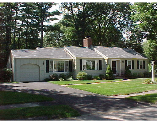 81 Locksley Road Lynnfield, MA 01940 - Photo 1 of 1 Gallery Image 1