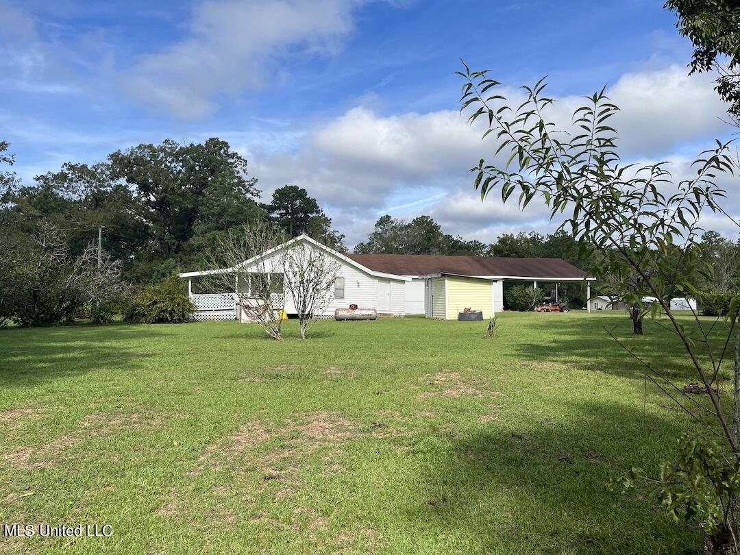 58 Bell Road Wiggins, MS 39577 - Photo 3 of 27 IMG_7172