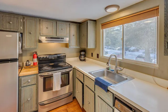 $339,000 | 849 Upper Mad River Road, Unit D1, Thornton, NH 03285