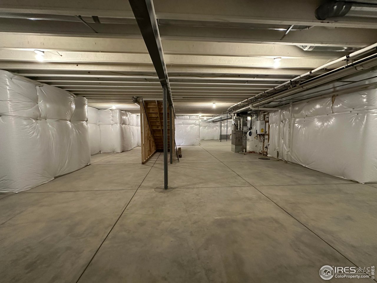 15276 Ypsilon Circle Mead, CO 80542 - Photo 34 of 40 a view of parking garage