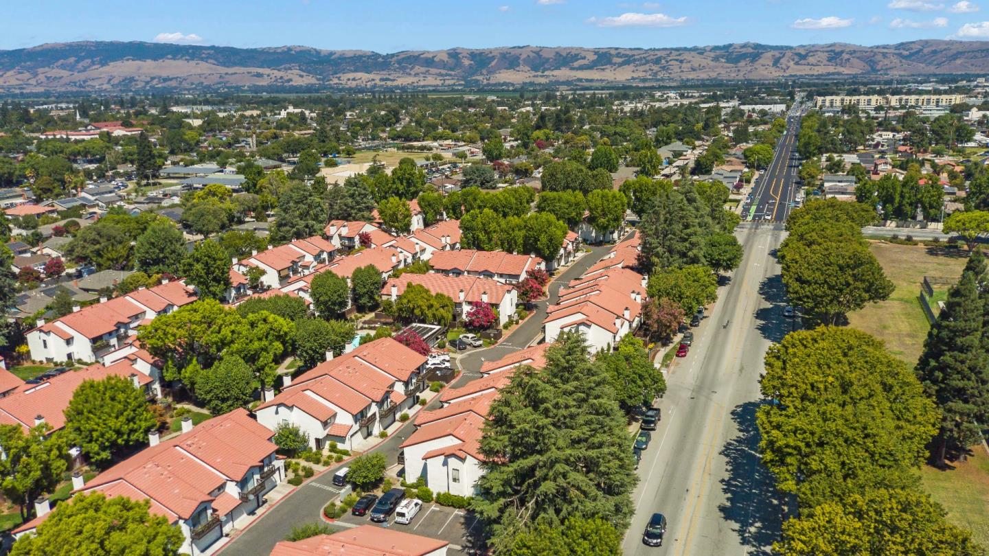 754 Gettysburg Way Gilroy, CA 95020 - Photo 52 of 56 an aerial view of residential houses with outdoor space and trees