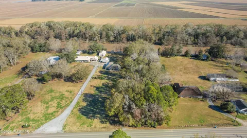 $34,000 | 19500 Highway 182, Jeanerette, LA 70544
