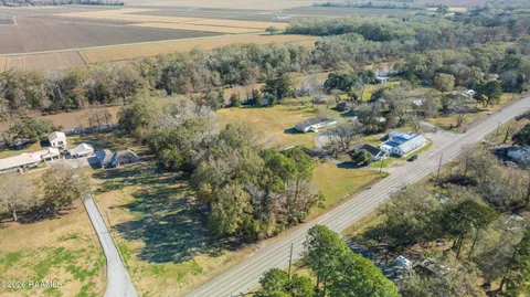 $34,000 | 19500 Highway 182, Jeanerette, LA 70544