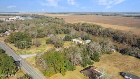 $34,000 | 19500 Highway 182, Jeanerette, LA 70544