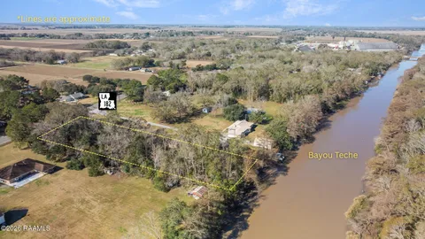 $34,000 | 19500 Highway 182, Jeanerette, LA 70544