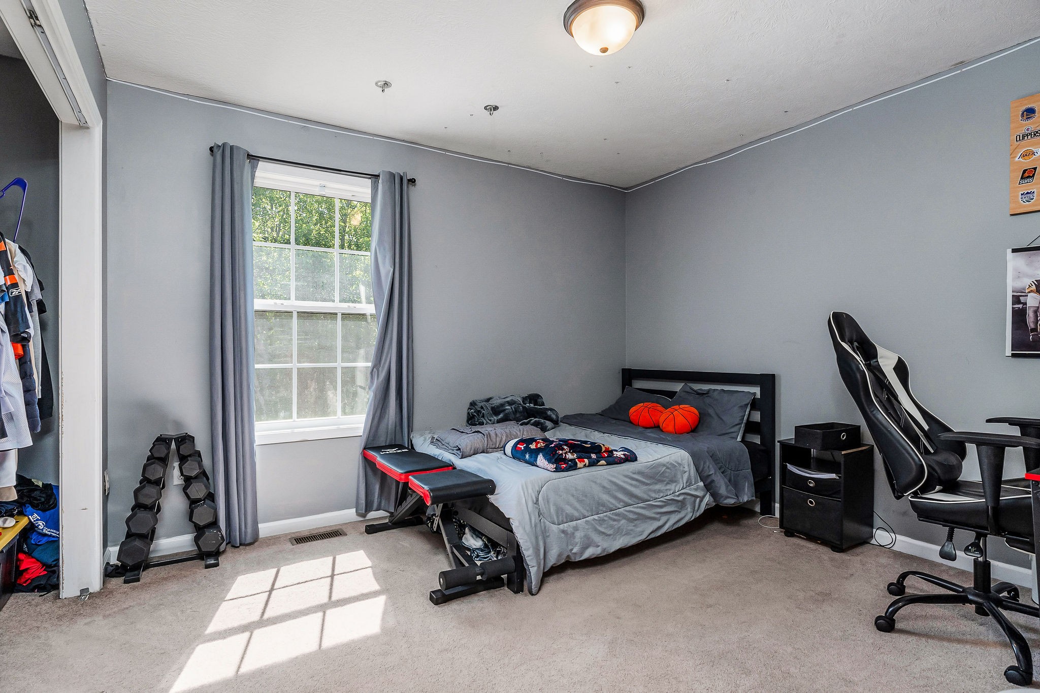 6215 Cheyenne Trail Baxter, TN 38544 - Photo 19 of 27 a bedroom with furniture and a window
