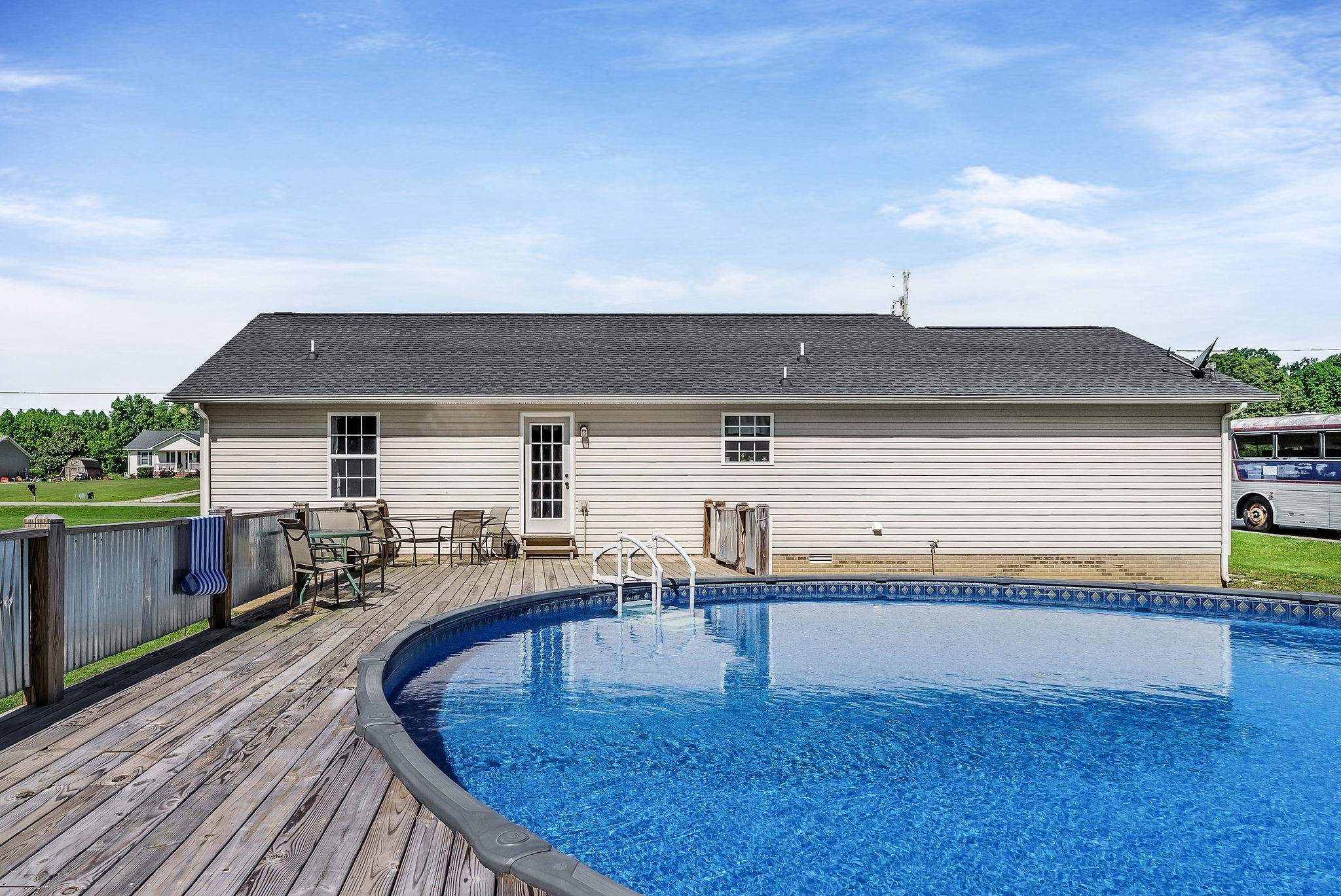 6215 Cheyenne Trail Baxter, TN 38544 - Photo 25 of 27 a view of a terrace with chairs