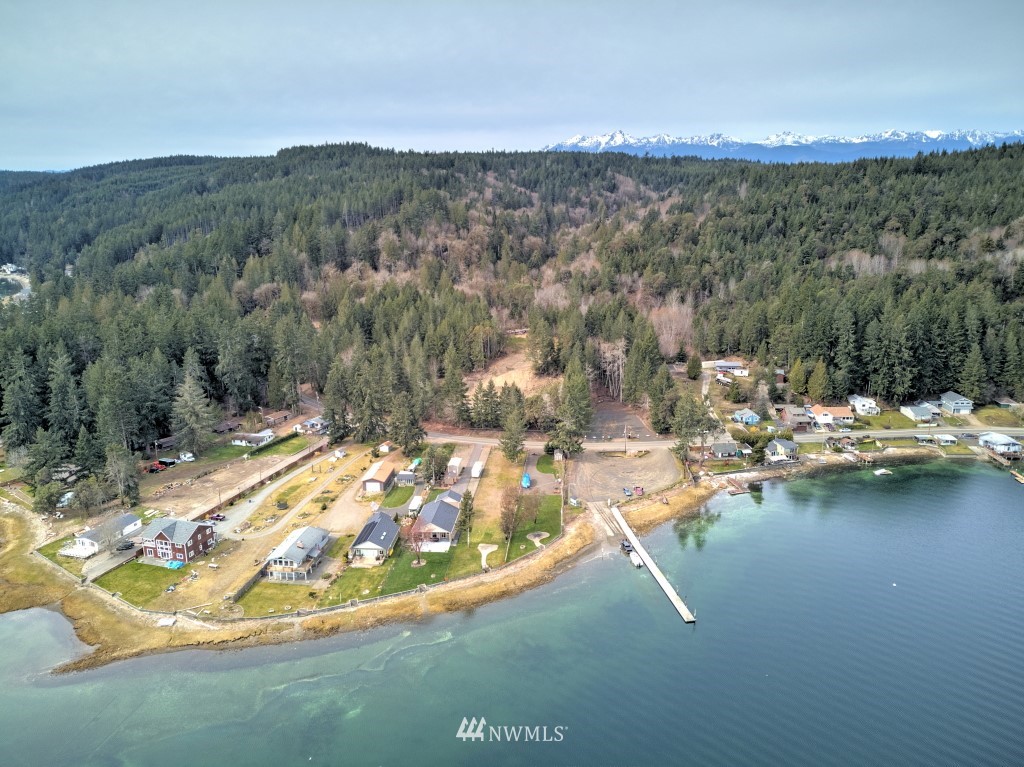 4843 Northeast North Shore Road Belfair, WA 98528 - Photo 3 of 22