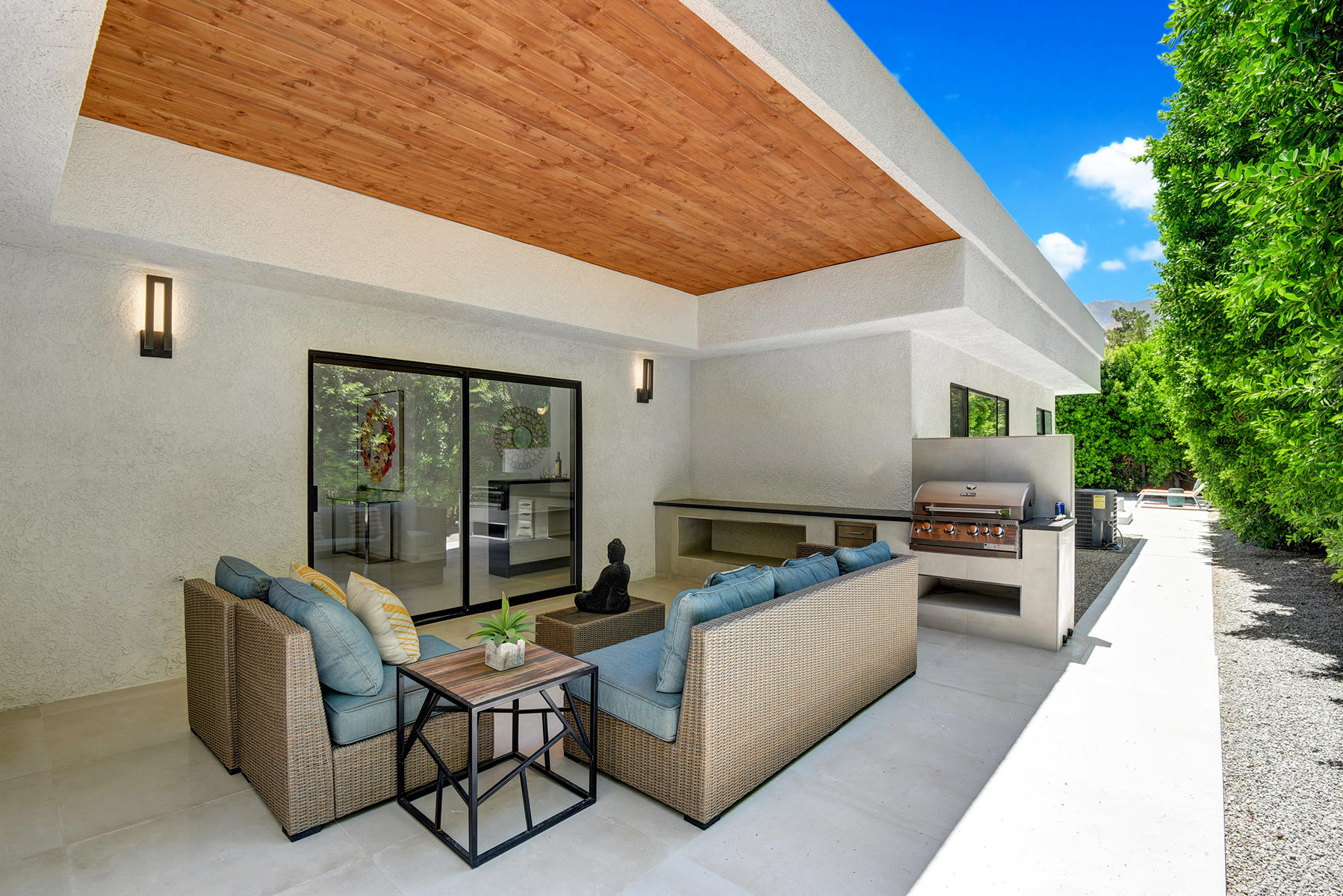 1050 East Deepak Road Palm Springs, CA 92262 - Photo 16 of 35 BACK PATIO AND BUILT IN BBQ MLS