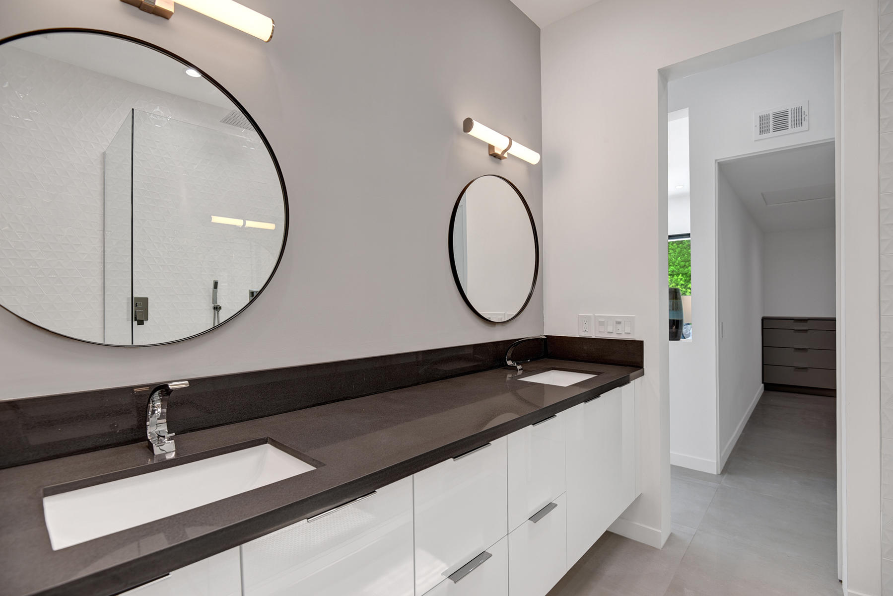 1050 East Deepak Road Palm Springs, CA 92262 - Photo 24 of 35 PRIMARY BEDROOM BATHROOM VANITY MLS