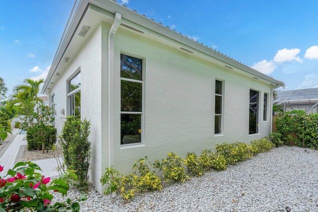 $552,000 | 6648 Northwest 23rd Terrace, Boca Raton, FL 33496