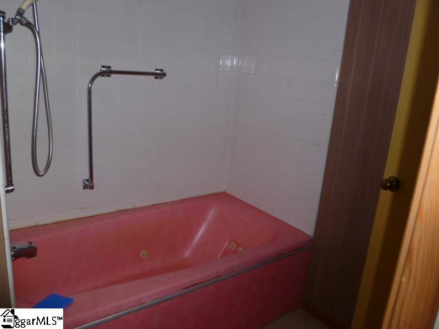 107 Spring Street Easley, SC 29640 - Photo 10 of 11 Gallery Image 10