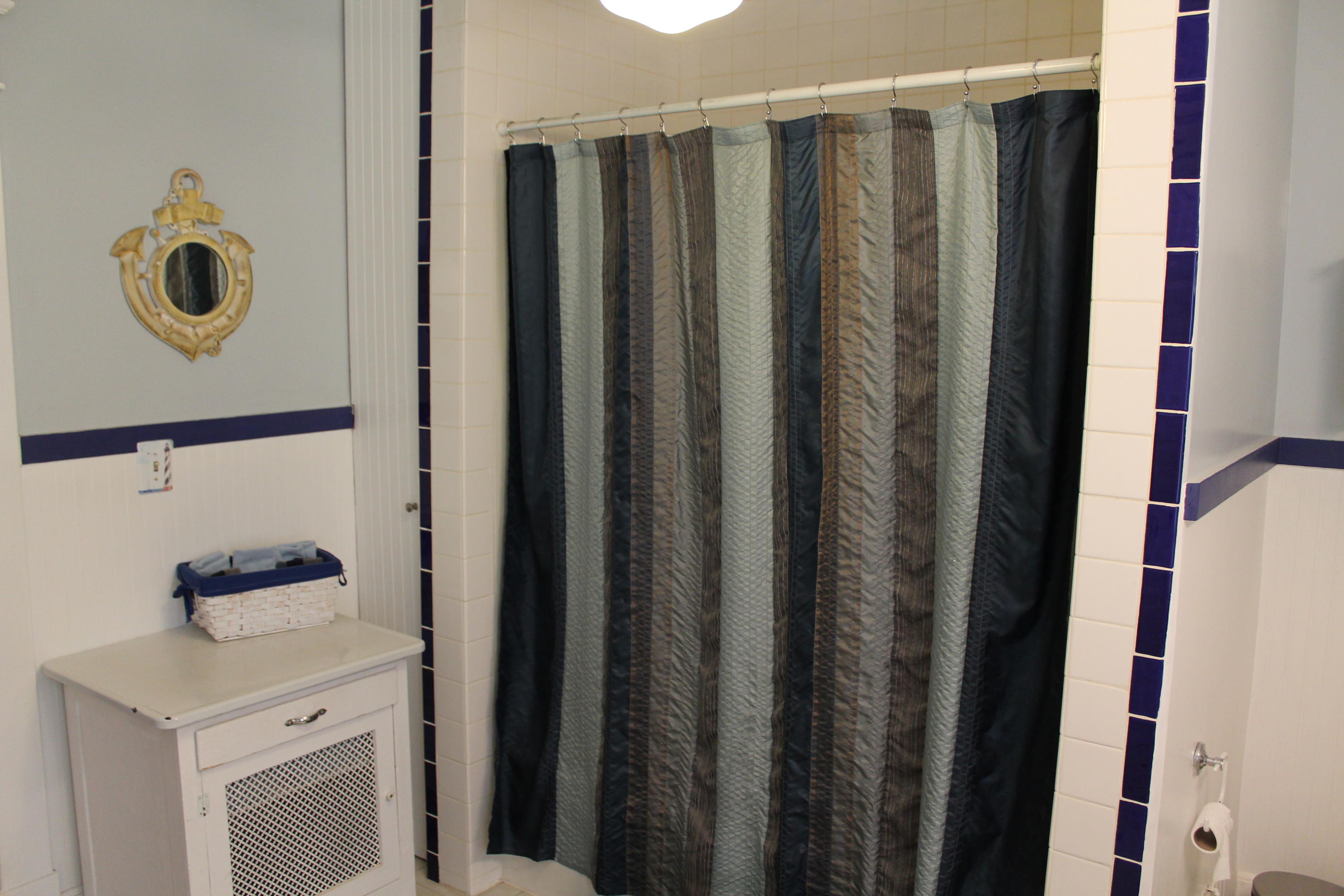1933 Belleville Road Southwest Roanoke, VA 24015 - Photo 34 of 43 Bath