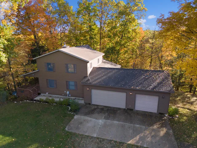 $650,000 | 8440 Felch Avenue, Newaygo, MI 49337