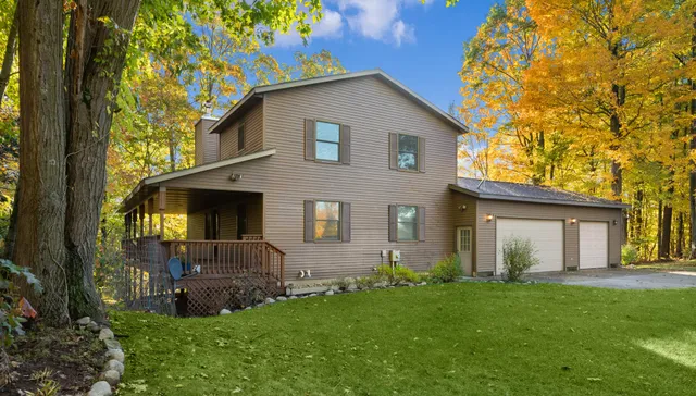 $650,000 | 8440 Felch Avenue, Newaygo, MI 49337