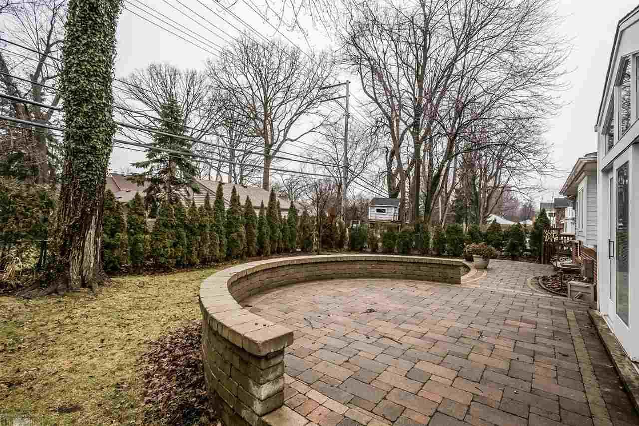 1630 Oxford Road Grosse Pointe Woods, MI 48236 - Photo 47 of 50