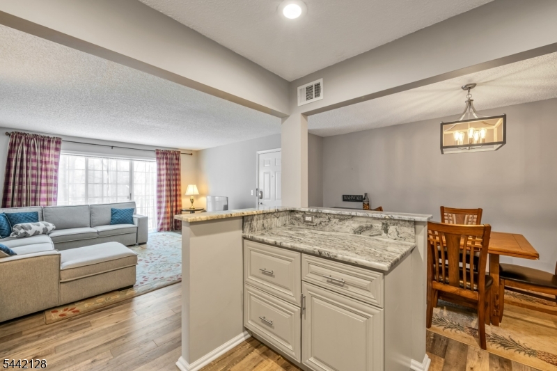 430 Poets Way Mahwah, NJ 07430 - Photo 15 of 25
