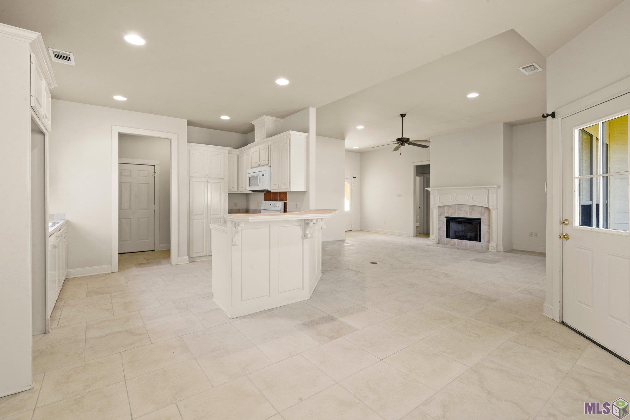 8911 Boone Avenue Baton Rouge, LA 70810 - Photo 3 of 16 Gallery Image 3