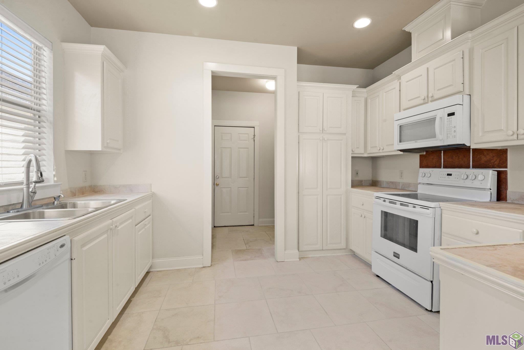 8911 Boone Avenue Baton Rouge, LA 70810 - Photo 4 of 16 Gallery Image 4