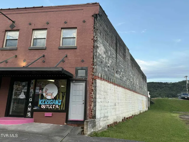 $269,900 | 510 Wood Avenue East, Big Stone Gap, VA 24219