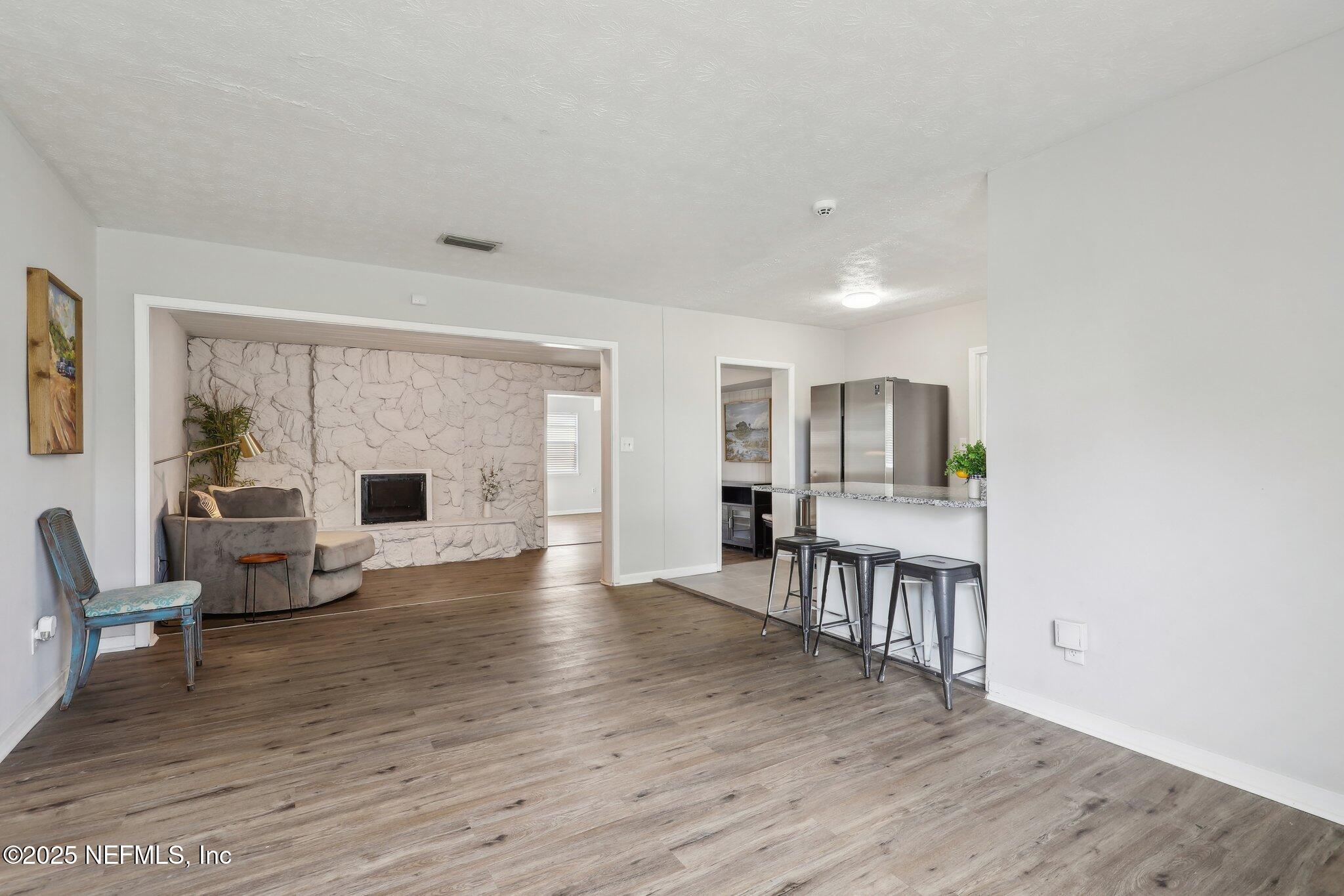 1234 Ibis Road Jacksonville, FL 32216 - Photo 12 of 37 Living Room
