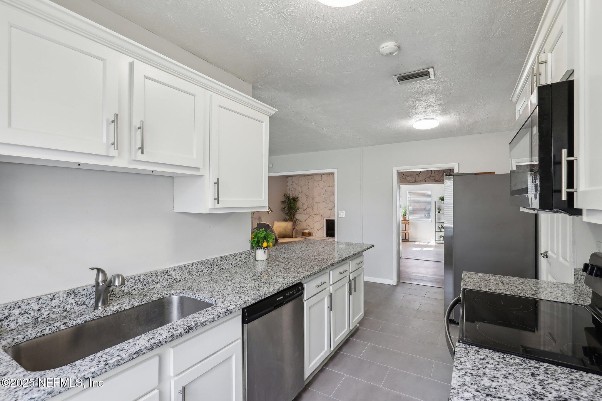 1234 Ibis Road Jacksonville, FL 32216 - Photo 13 of 37 Kitchen