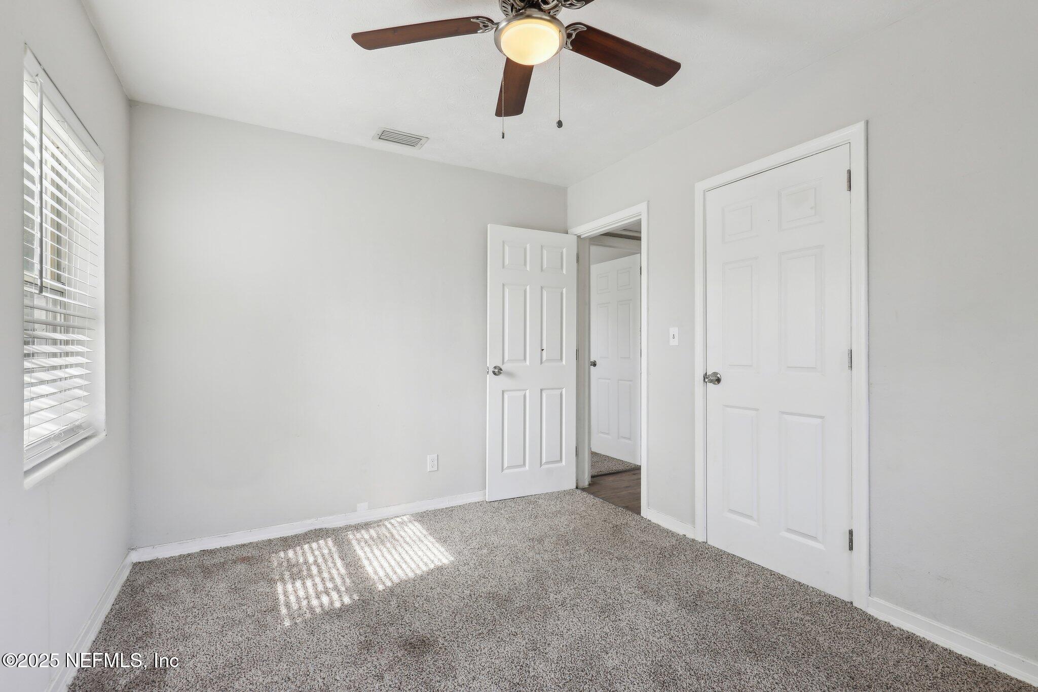 1234 Ibis Road Jacksonville, FL 32216 - Photo 24 of 37 3rd Bedroom