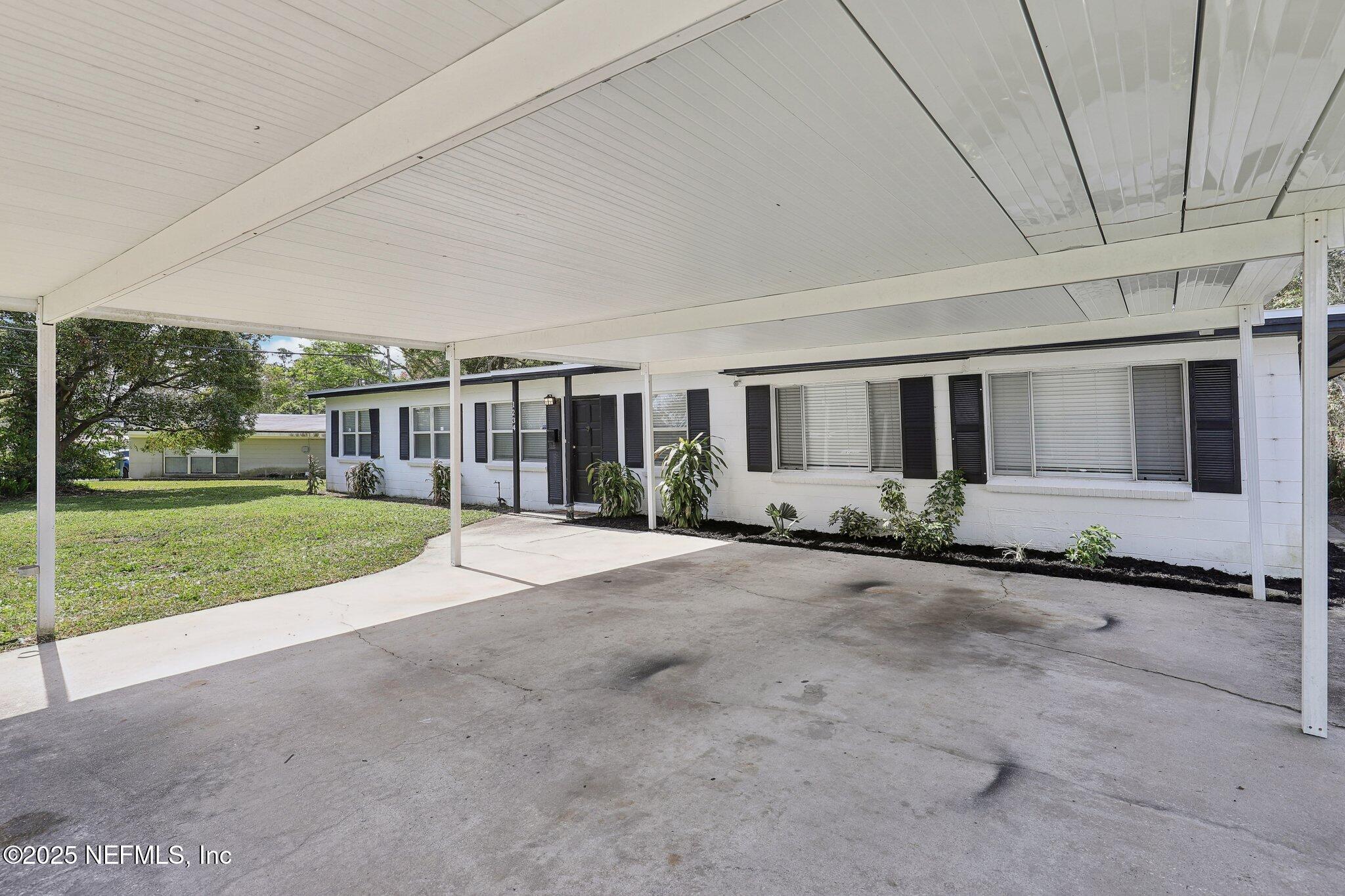 1234 Ibis Road Jacksonville, FL 32216 - Photo 33 of 37 Carport