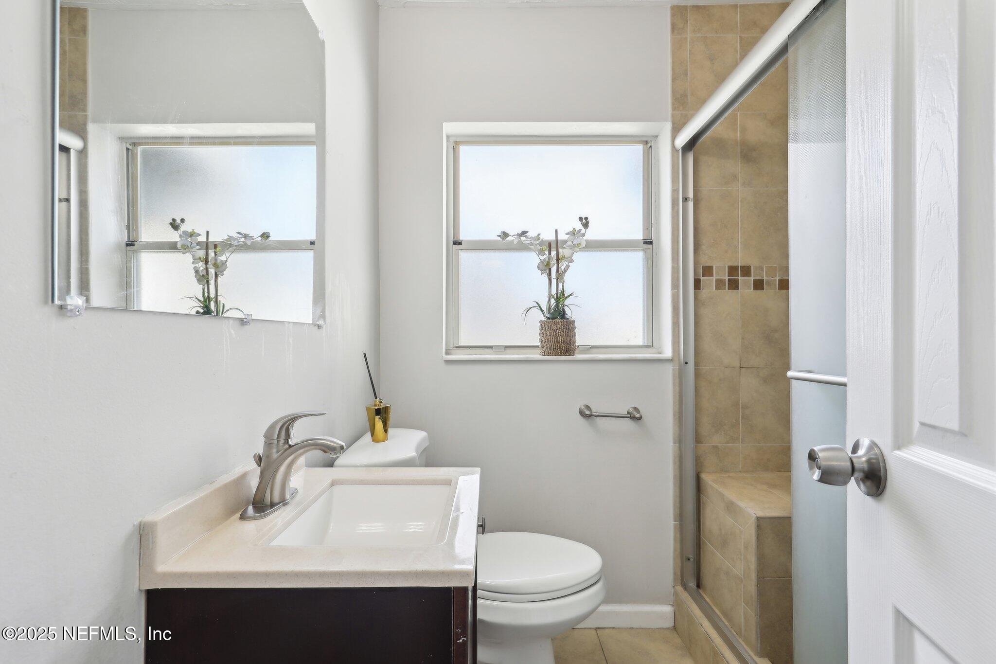 1234 Ibis Road Jacksonville, FL 32216 - Photo 7 of 37 1st Bathroom