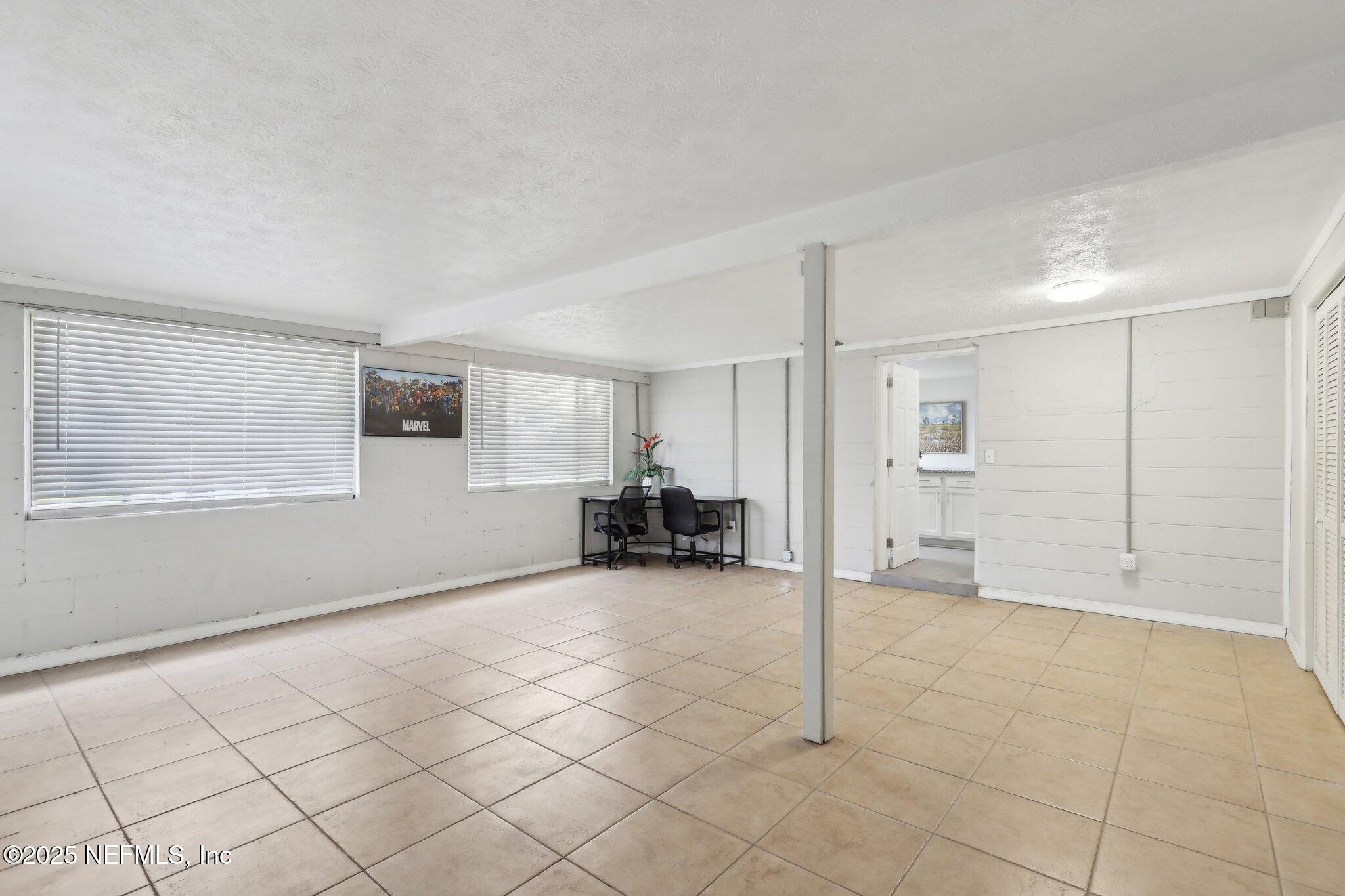 1234 Ibis Road Jacksonville, FL 32216 - Photo 10 of 37 Enormous Bonus Room
