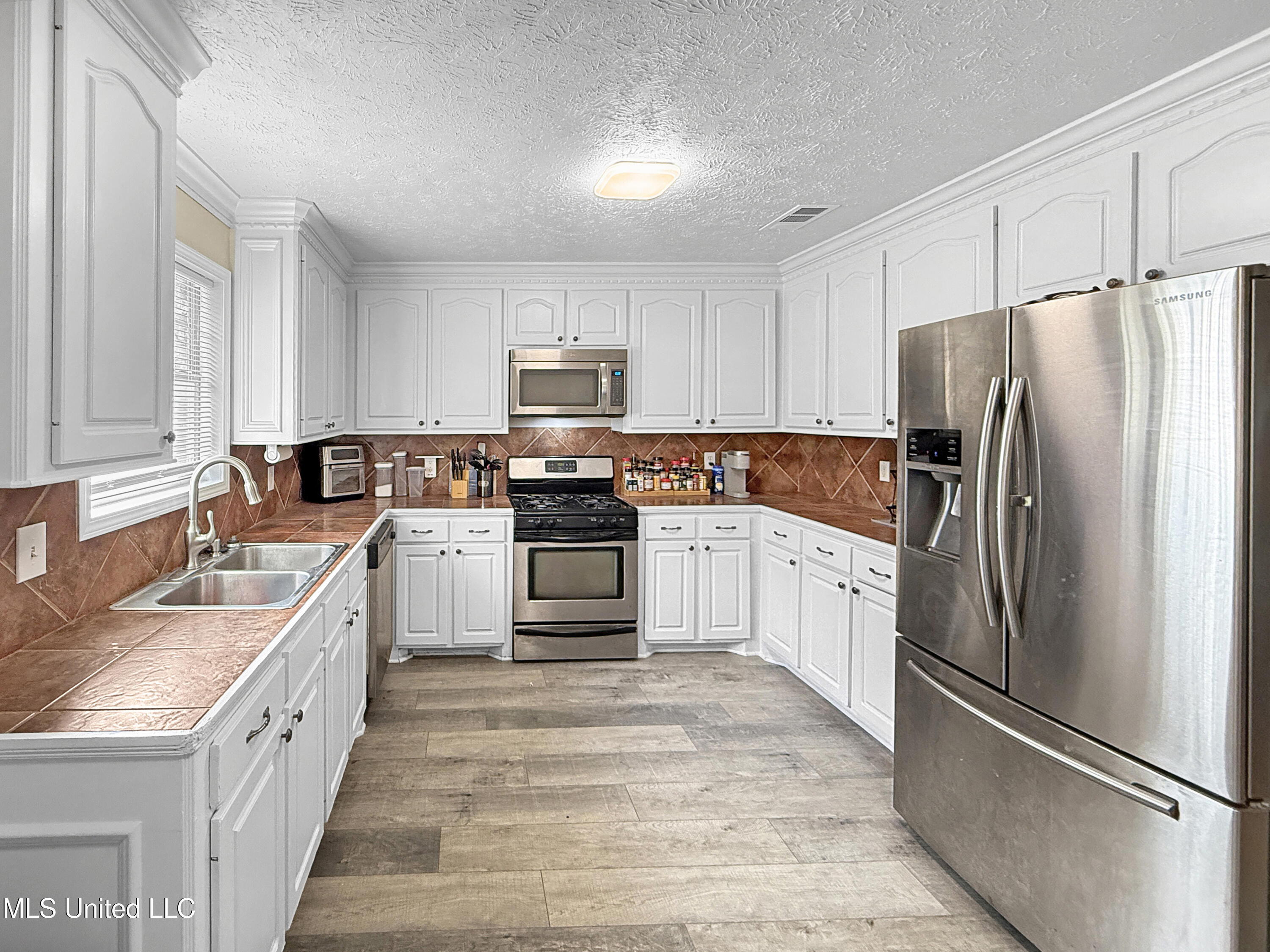 527 Roxbury Place Florence, MS 39073 - Photo 5 of 18 53bea062276c517dffe29762514310274bf4fcf5