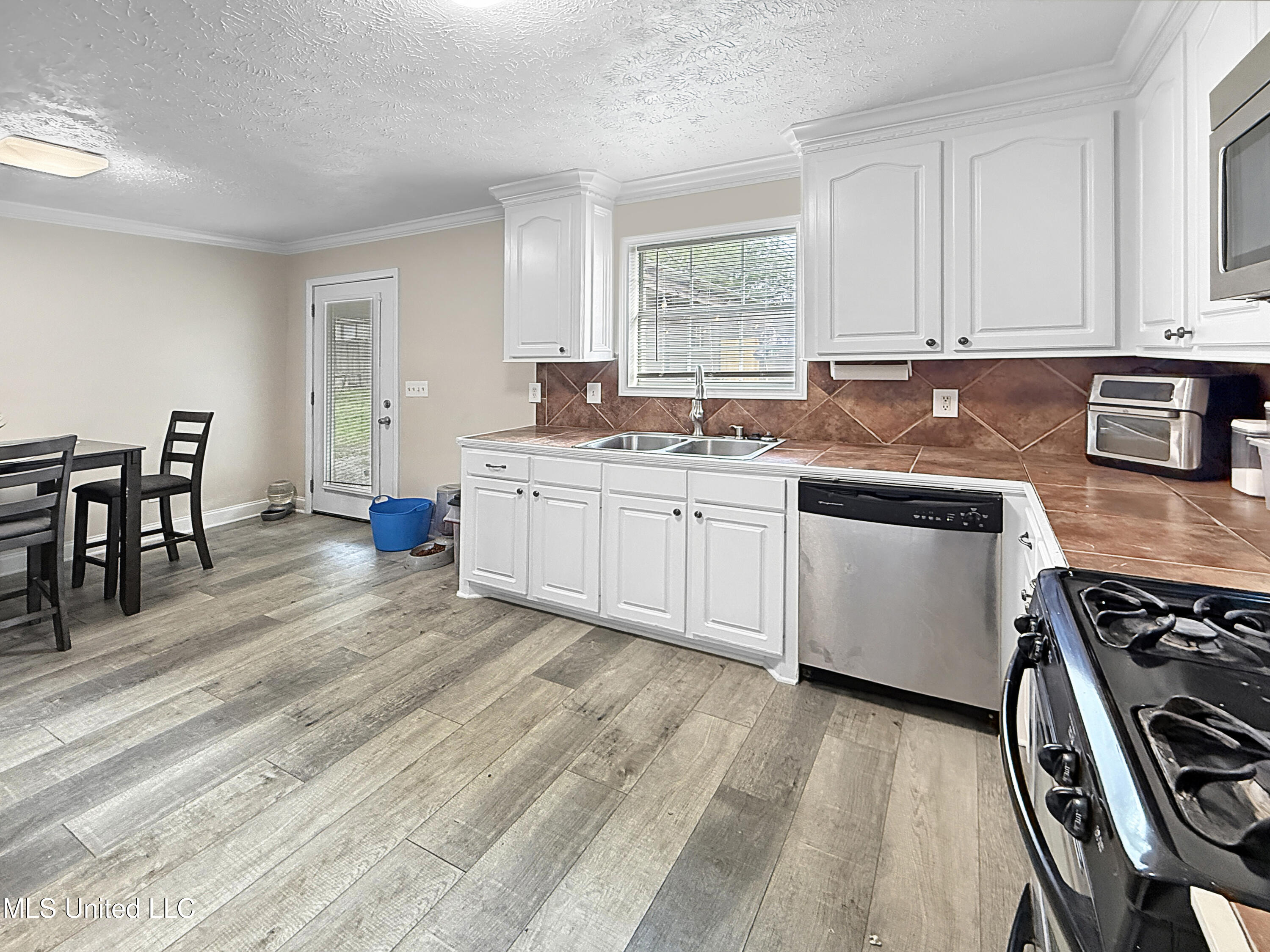 527 Roxbury Place Florence, MS 39073 - Photo 6 of 18 74152910d811952c2758a1aaa75b979a4825030e