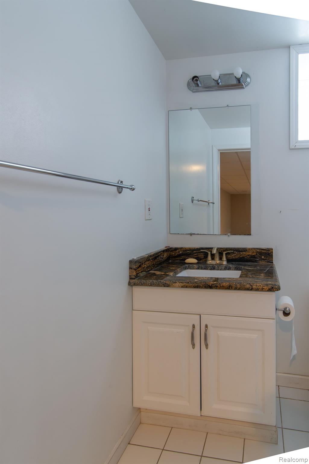 880 Michelson Road Rochester, MI 48307 - Photo 30 of 40 Gallery Image 30