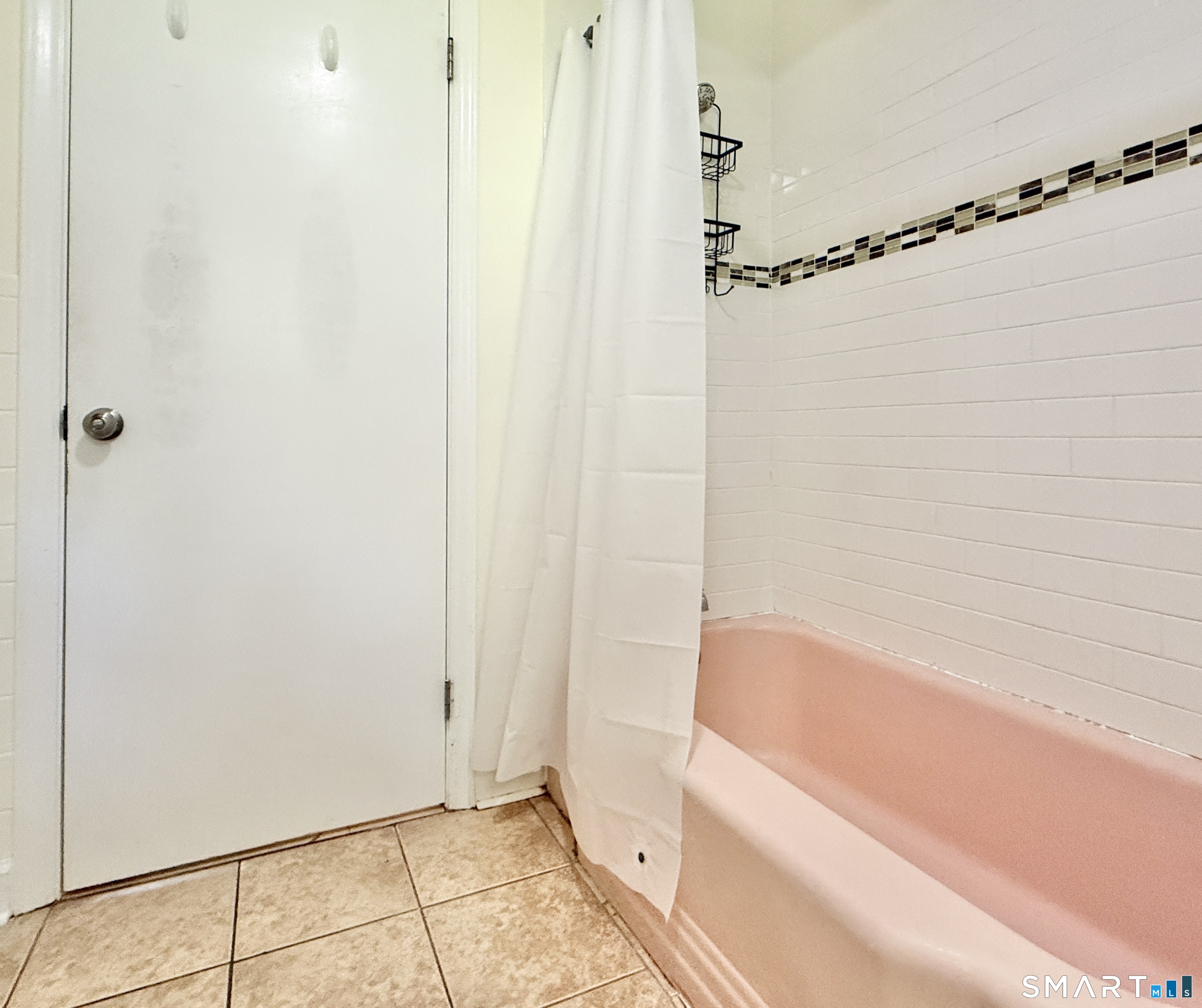 2326 Old Town Road Bridgeport, CT 06606 - Photo 20 of 33