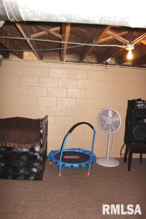 418 Waverly Road Davenport, IA 52804 - Photo 12 of 17 Gallery Image 12