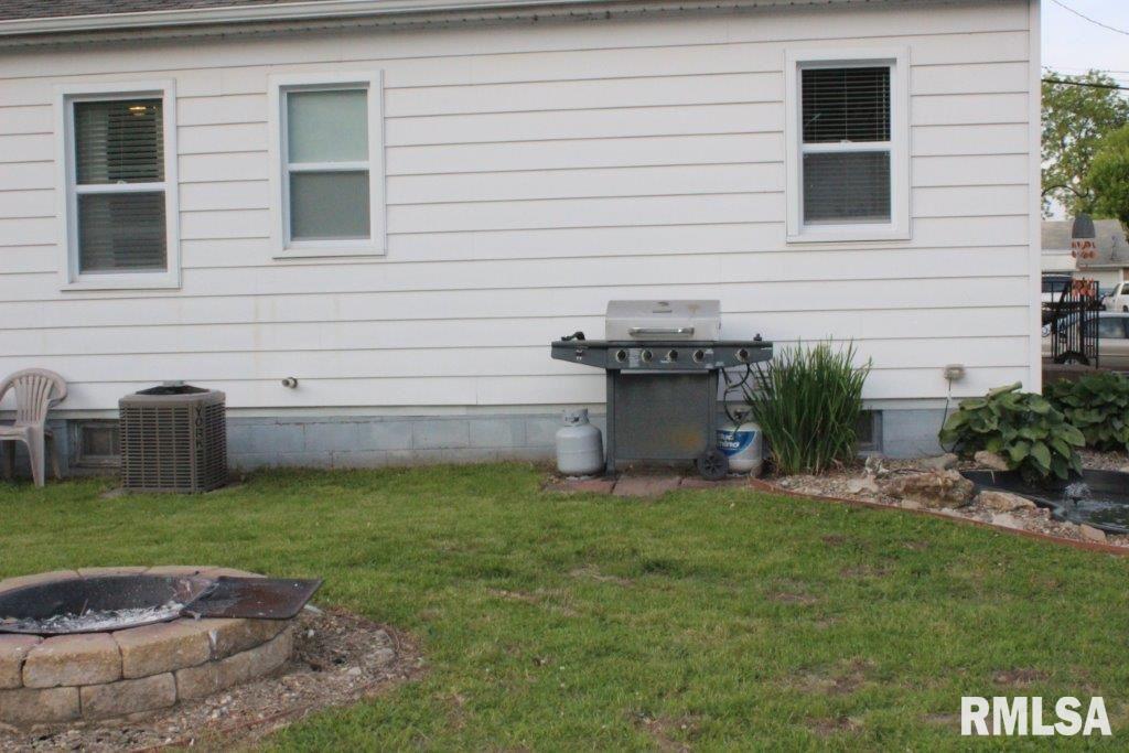 418 Waverly Road Davenport, IA 52804 - Photo 16 of 17 Gallery Image 16
