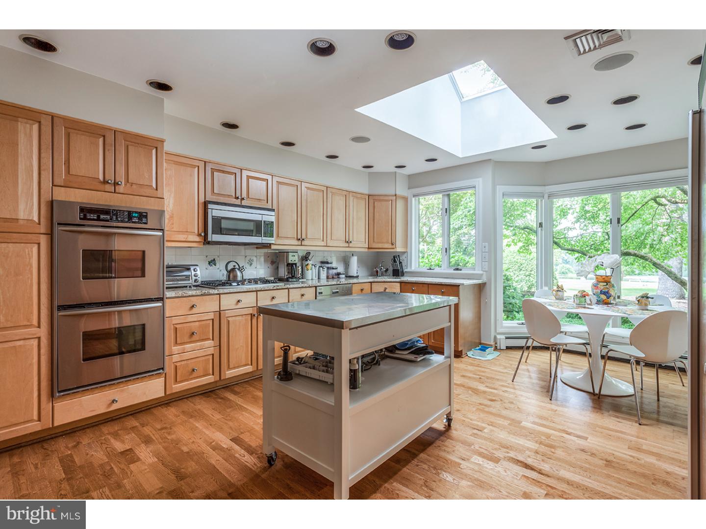 671 River Road Yardley, PA 19067 - Photo 8 of 25 Gallery Image 8