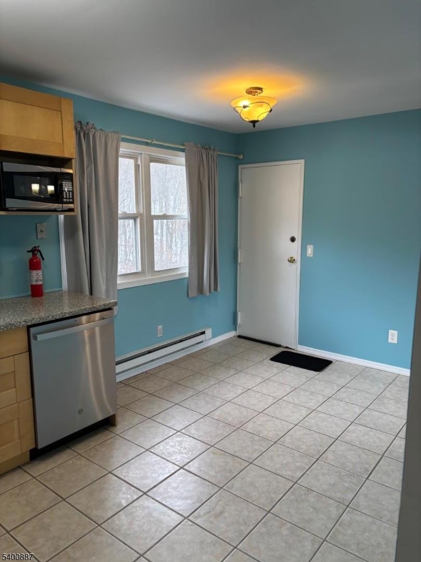 322 M5richard Mine Road, Unit 5 Wharton, NJ 07885 - Photo 4 of 12