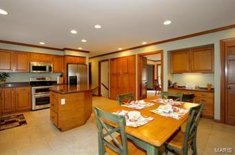 720 Rietzke Mountain Ballwin, MO 63021 - Photo 8 of 40 Gallery Image 8