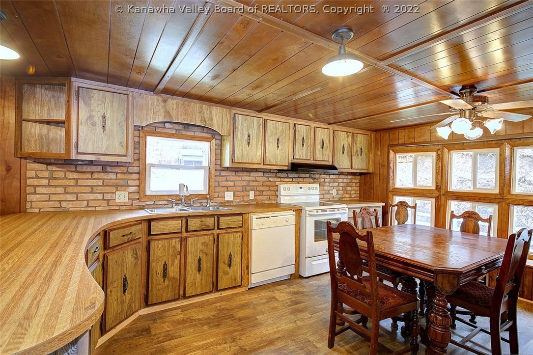 674 Vickers Drive Elkview, WV 25071 - Photo 8 of 30 Gallery Image 8
