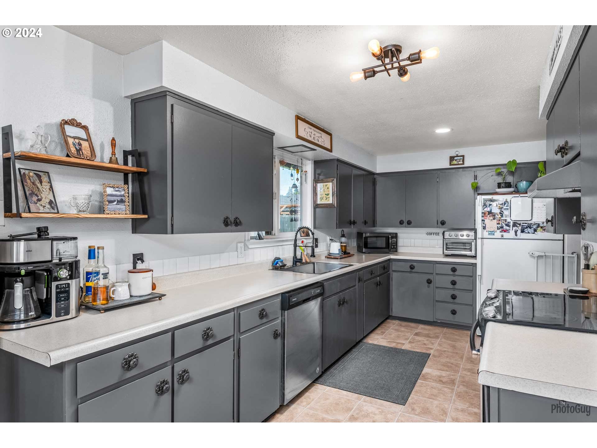 25333 Dawson Road Monroe, OR 97456 - Photo 11 of 35 Gallery Image 11