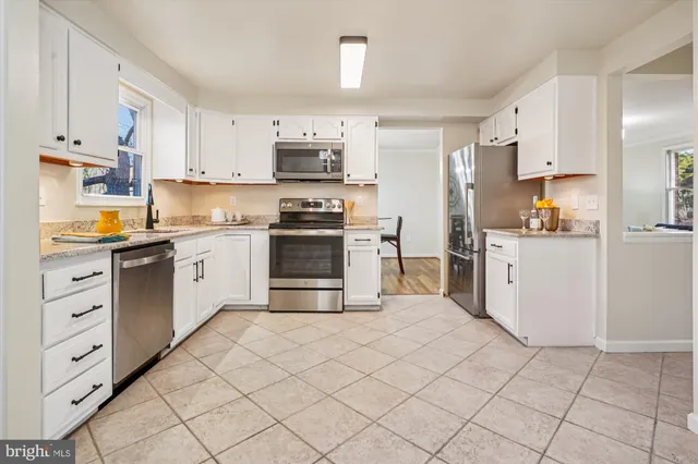 $699,900 | 20728 Bell Bluff Road, Gaithersburg, MD 20882