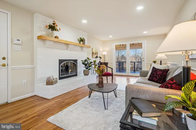 $699,900 | 20728 Bell Bluff Road, Gaithersburg, MD 20882