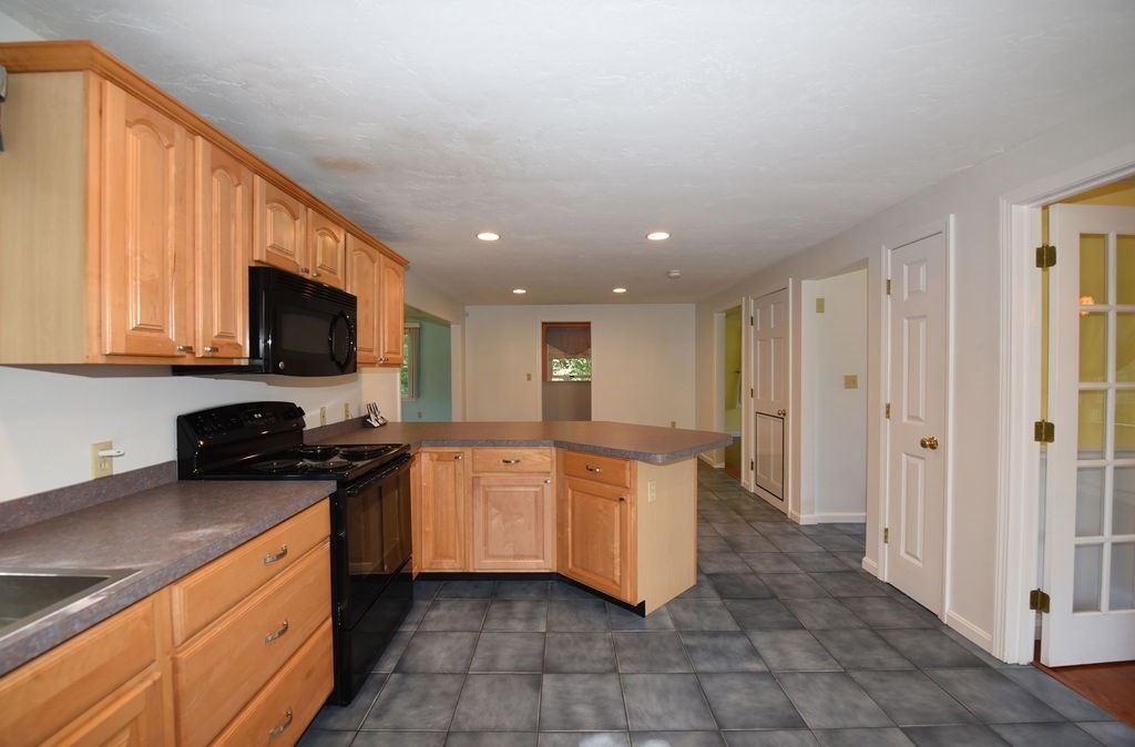 5 Pike Road Plymouth, MA 02360 - Photo 5 of 29 Gallery Image 5
