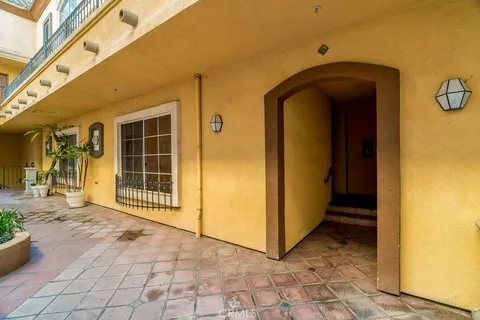$399,000 | 7037 La Tijera Boulevard, Unit C102, Los Angeles, CA 90045